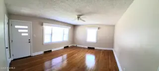 1703 Hillcrest Drive W, Wilson, NC 27893 – photo 2: Living Room