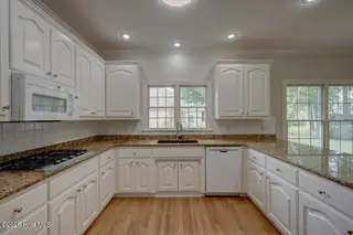 606 Taberna Circle, New Bern, NC 28562 – photo 17: 33-606_Taberna_Cir-33
