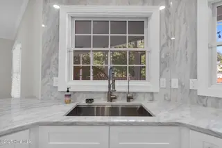 300 Cabbage Inlet Lane, Wilmington, NC 28409 — 4-bedroom home, Wilmington, NC, photo 19 of 76: 18_300 cabbage inlet ln-00018