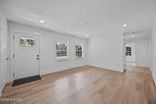 708 Bonham Avenue, Wilmington, NC 28403 – photo 8: 16_living room