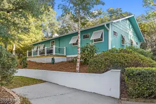 201 Hoop Pole Creek Drive, Atlantic Beach, NC 28512 – photo 7: 4-web-or-mls-1S3A1700