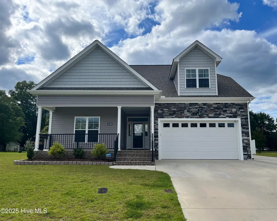 3218 School View Drive, Farmville, NC 27828 – photo 1 of 32: 3218SchoolViewDrPrimary