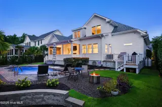 928 Baldwin Park Drive, Wilmington, NC 28411 – photo 8: 008_baldwin_twilight-5_143