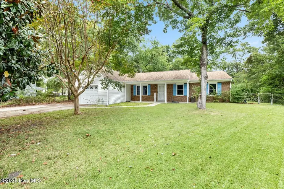 212 Kerry Court, Jacksonville, NC 28546 — 3-bedroom home in Windsor Manor, Jacksonville, NC, photo 1 of 30