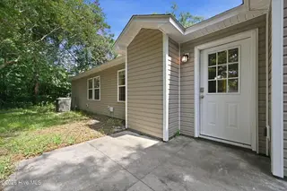 207 Sherwood Road, Jacksonville, NC 28540 – photo 10