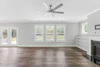 413 Robert E Lee Drive, Wilmington, NC 28412 – photo 7: 007_413_robert_e_lee_drive-6_611