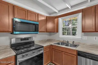 410 Cedar Creek Drive, Jacksonville, NC 28540 – photo 14