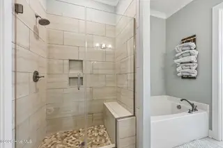 209 Bogue Carrier Court, Newport, NC 28570 – photo 19: Principle Bath