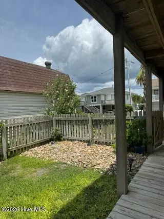 102 W Dobbs Street, Atlantic Beach, NC 28512 – photo 11: Dobbs 8