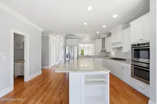 807 E Front Street, New Bern, NC 28560 – photo 22: 26-web-or-mls-0C0A9541