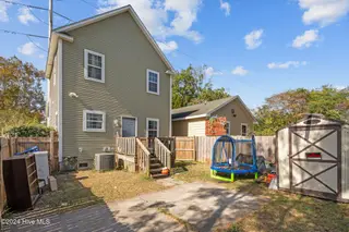 123 S 10th Street, Wilmington, NC 28401 — 3-bedroom home, Wilmington, NC, photo 3 of 3: 3-web-or-mls-DSC02606