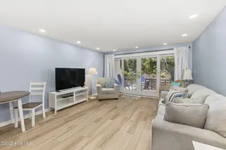 331 Salter Path Road 104 Beachwalk, Pine Knoll Shores, NC 28512 – photo 10: Open living room