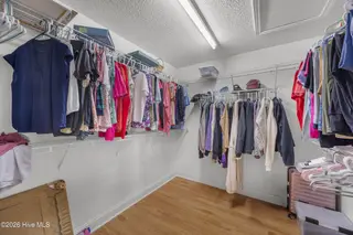 6337 Branford Road, Wilmington, NC 28412 — 4-bedroom home in Arrondale, Wilmington, NC, photo 17 of 53: 39_closet