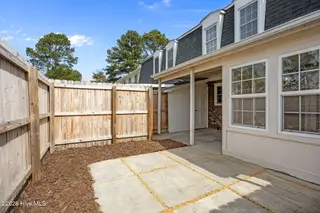 37 Barnes Street, Greenville, NC 27858 – photo 17: 53-web-or-mls-IMG_4523