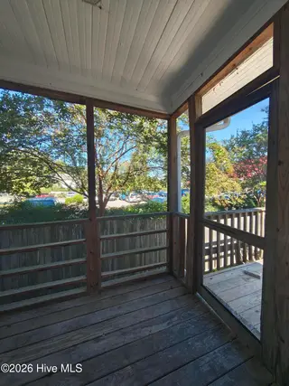 406-408 E 2nd Street, Washington, NC 27889 — 4-bedroom home in Historic District, Washington, NC, photo 19 of 38: IMG_20260926_100921811_HDR
