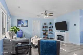 601 Emerald Drive, Emerald Isle, NC 28594 – photo 19: Living Room