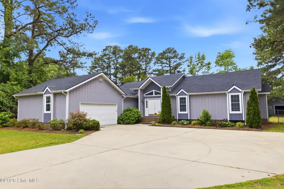 104 Inlet Drive, Elizabeth City, NC 27909 – photo 1 of 33: 4_104_inlet_dr_e_city_029