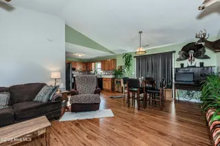 319 Riggs Road, Hubert, NC 28539 – photo 13: Living room