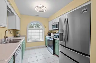 114 Trailwood Drive, Hubert, NC 28539 – photo 7: Kitchen