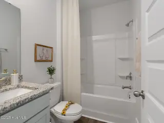 2182 Sweetspire Street Unit 2020, Leland, NC 28451 – photo 21: Second Bath with Tub/Shower Combo