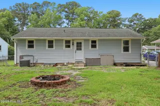 508 Oak Lane, Jacksonville, NC 28540 – photo 4: 6-web-or-mls-508 Oak Ln. 21
