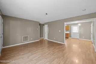 1403 Lockwood Road, Kinston, NC 28501 — 3-bedroom home in Brentwood, Kinston, NC, photo 7 of 32: Living Room