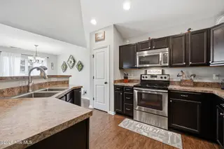 2354 Blackstone Drive, Winterville, NC 28590 — 3-bedroom home in Blackstone, Winterville, NC, photo 7 of 52: 22-web-or-mls-BLS_0032