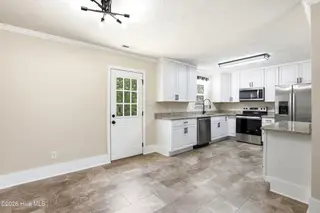 87 S High Point Road, Southport, NC 28461 — 3-bedroom home in Boiling Spring Lakes, Southport, NC, photo 13 of 35