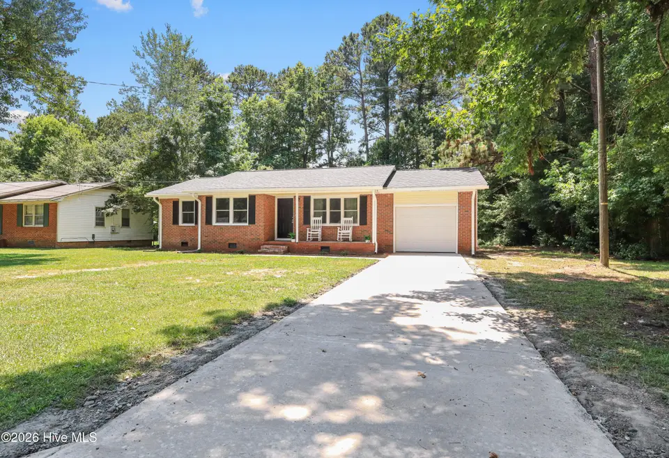 500 Lakewood Drive, Jacksonville, NC 28546 – photo 1 of 41