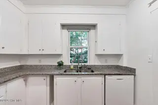 160 N Ridge Street, Southern Pines, NC 28387 – photo 13: Kitchen