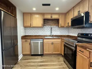 113 NW 12th Street, Oak Island, NC 28465 – photo 6: Kitchen