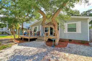 206 NE 51st Street, Oak Island, NC 28465 – photo 17: B_3V6A6521y