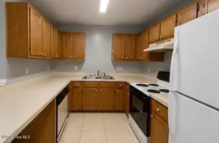 102 Witten Circle B, Havelock, NC 28532 — 2-bedroom townhome in Smallwoods, Havelock, NC, photo 3 of 17: IMG_6229