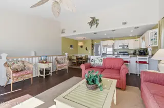 255 E First Street, Ocean Isle Beach, NC 28469 — 6-bedroom home, Ocean Isle Beach, NC, photo 7 of 54: 255EFirstSt - 36_edited