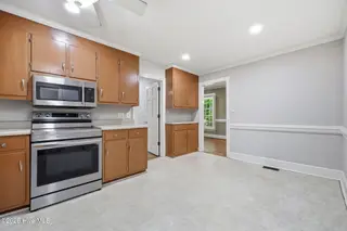 103 Greenwood Drive, Greenville, NC 27834 – photo 18: 30-web-or-mls-IMG_0033_edit