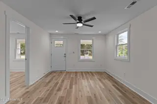 822 N Lord Street, Southport, NC 28461 – photo 4: 4-web-or-mls-BTS09640