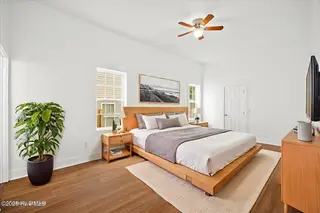 901 Walnut Street, Wilmington, NC 28401 – photo 19: 50-IMG_0265 - Bedroom - Scandinavian - 3