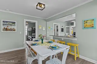 208 Hamlet Avenue, Carolina Beach, NC 28428 — 3-bedroom home, Carolina Beach, NC, photo 18 of 49: 18-web-or-mls-BTS00827