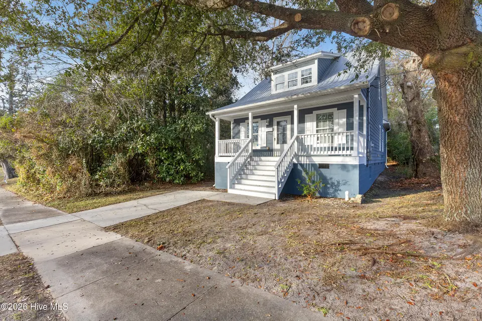 907 N 11th Street, Wilmington, NC 28401 – photo 1 of 28: 4_501a4291