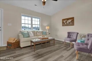 121 Starkys Creek Court, Maysville, NC 28555 — 3-bedroom home in Cross Creek, Maysville, NC, photo 5 of 30