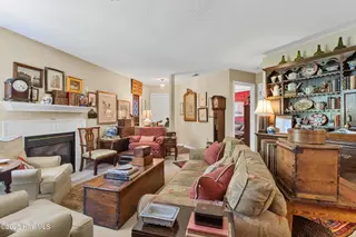 4106 Breezewood Drive Apt 102, Wilmington, NC 28412 – photo 8: 8_living room