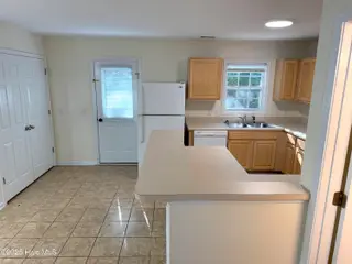 309 Comanche Trail, Havelock, NC 28532 – photo 7: KITCHEN