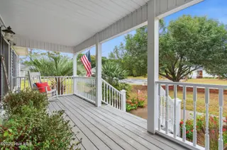 5874 Lake Joel Drive SW, Ocean Isle Beach, NC 28469 — 3-bedroom home in Crownstream, Ocean Isle Beach, NC, photo 4 of 47: 5874LakeJoelDrSW - 9