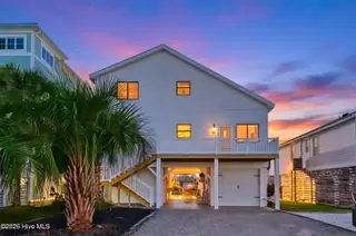 23 Scotland Street, Ocean Isle Beach, NC 28469 — 5-bedroom home, Ocean Isle Beach, NC, photo 2 of 47