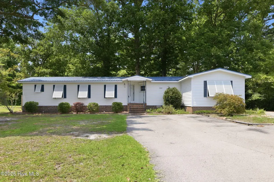 114 Lejeune Road, Cape Carteret, NC 28584 – photo 1 of 37: 1-web-or-mls-590A1735