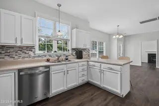 237 Bonanza Drive, Richlands, NC 28574 — 4-bedroom home in Cow Horn Village, Richlands, NC, photo 14 of 44