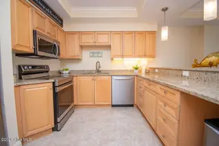 1550 Salter Path Road 606, Indian Beach, NC 28512 – photo 12: Kitchen