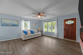 210 Glenburnie Drive, New Bern, NC 28560 – photo 11: 26-web-or-mls-DSC_4363