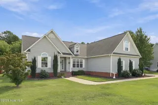 310 Bobbys Drive, Newport, NC 28570 – photo 3: Walkway to front door