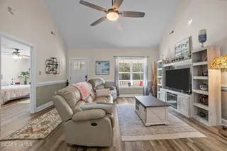 420 Crown Drive, Washington, NC 27889 – photo 6: 18-web-or-mls-LHV_6540